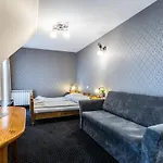Couette-café Tatrzanski Dworek 3*