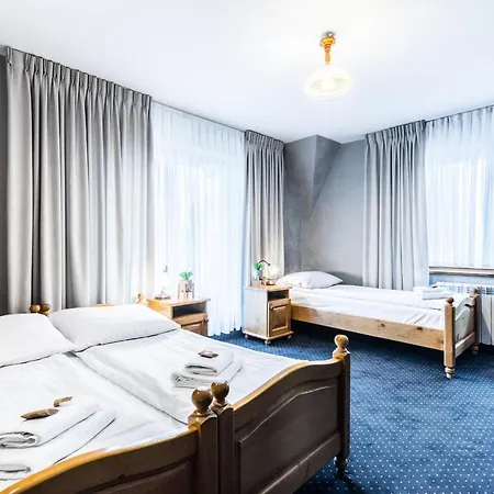 Tatrzanski Dworek Bed & Breakfast 3*