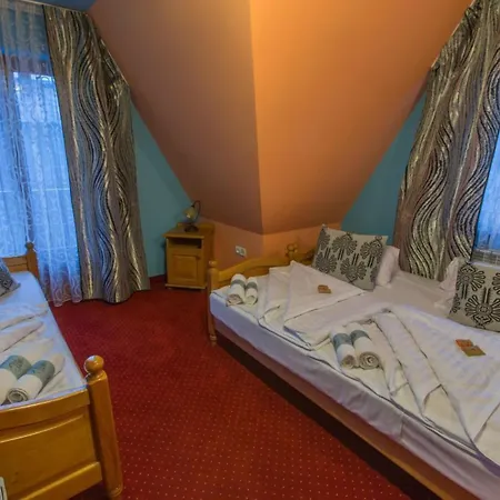 Tatrzanski Dworek Bed & Breakfast