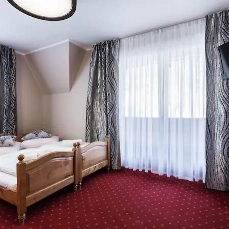 Tatrzanski Dworek Alojamento de Acomodação e Pequeno-almoço 3*