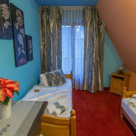 Bed & Breakfast Tatrzanski Dworek 3*