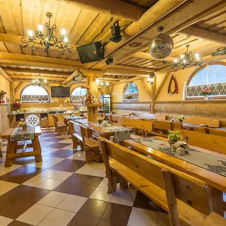 Tatrzanski Dworek Bed & Breakfast 3*