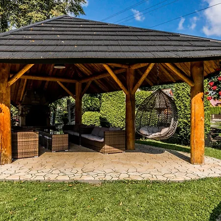 Tatrzanski Dworek ביאלי דונאייק