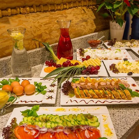 Bed & Breakfast Tatrzanski Dworek 3*