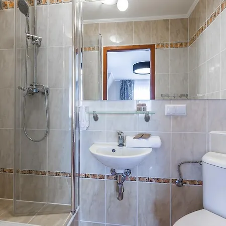 Tatrzanski Dworek Bed & Breakfast